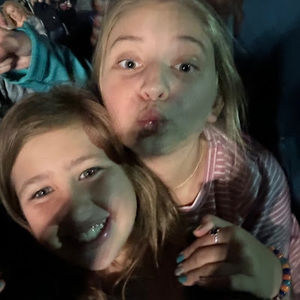 Meet your Posher, Ana